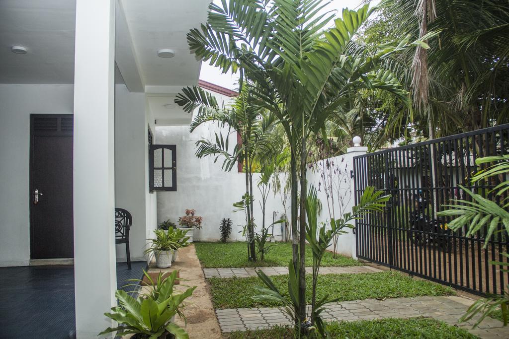 Wonderset Mirissa Hotel Exterior photo